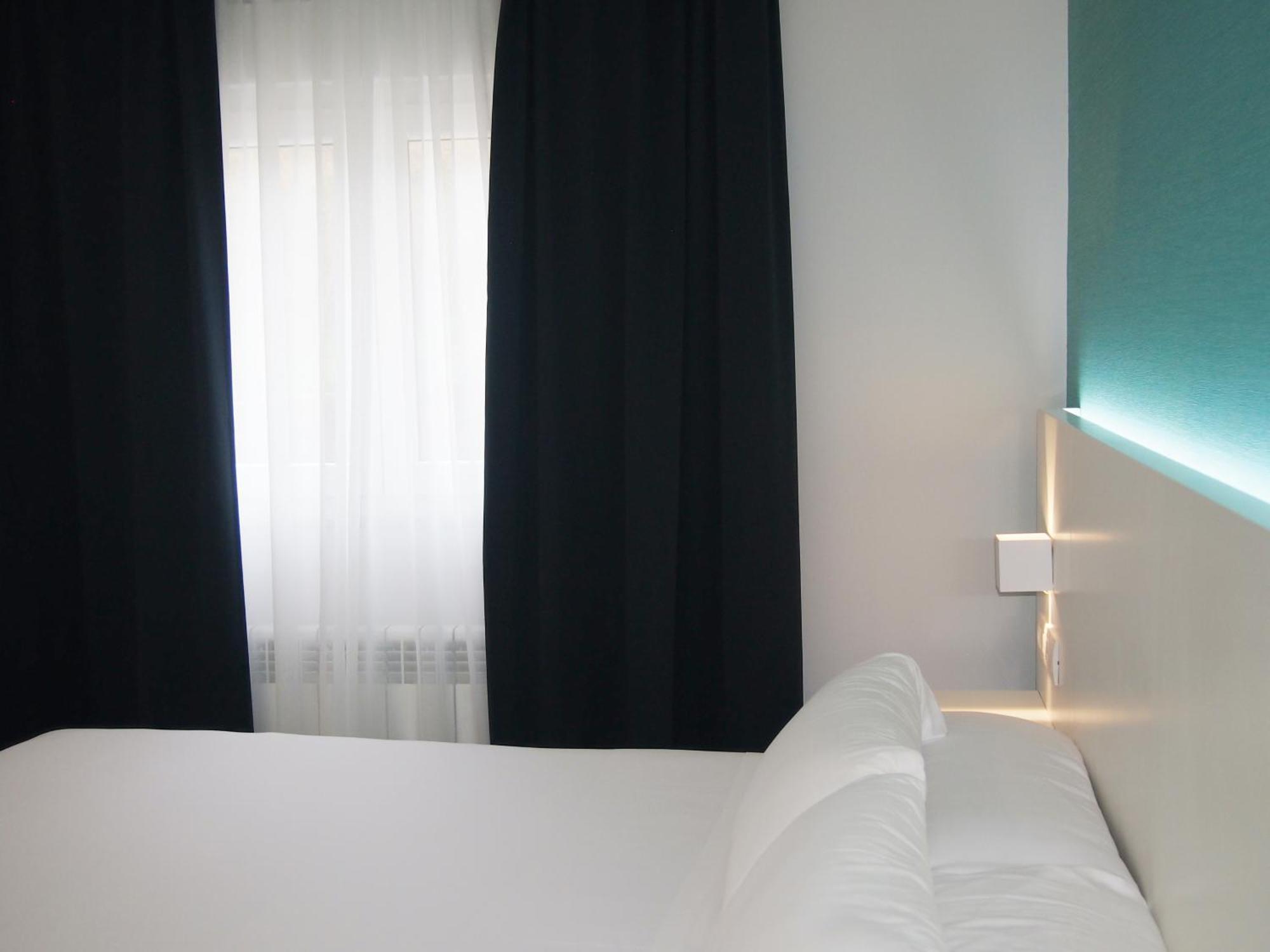 Four Rooms Muxía Extérieur photo